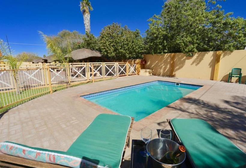 هتل Stoney S Country