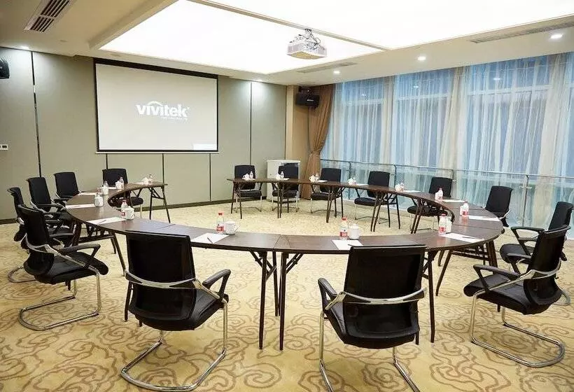 Hotelli The Thousand Lantern Lake