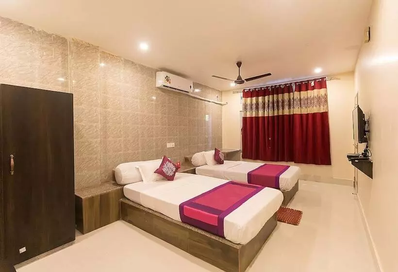 Fabhotel Om Regency