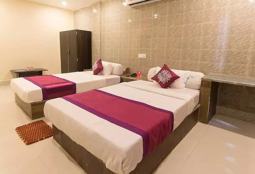 Fabhotel Om Regency