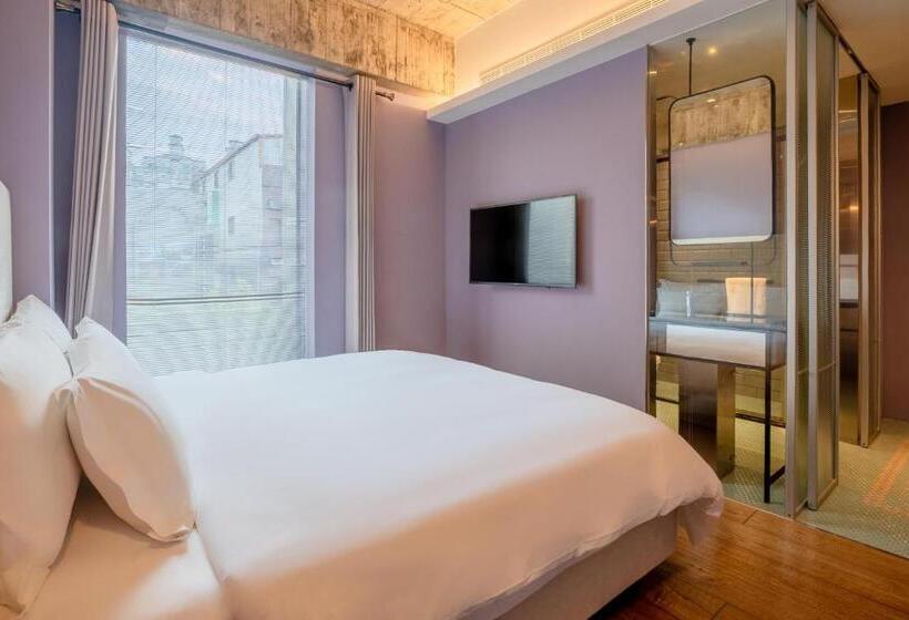 هتل Check Inn Hive