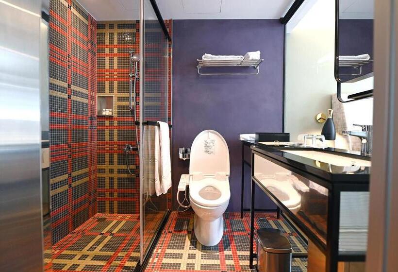 هتل Check Inn Hive