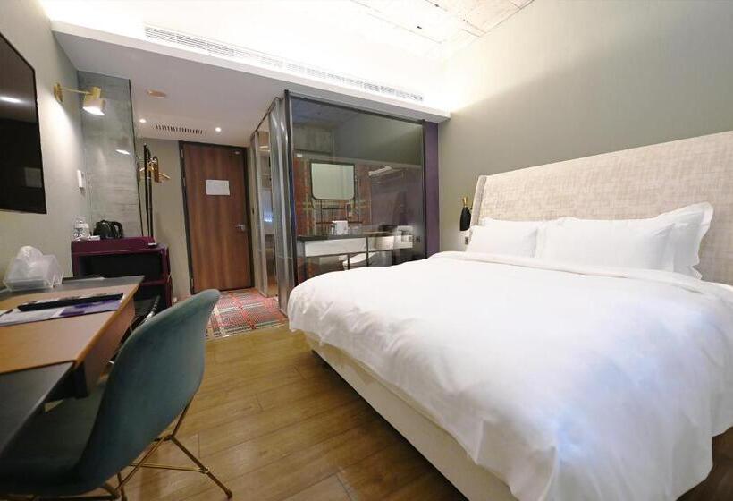 هتل Check Inn Hive