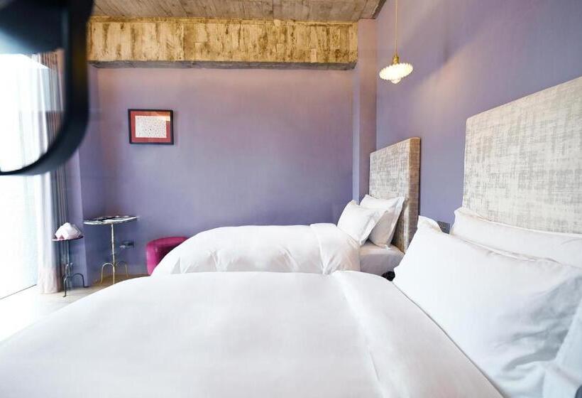 هتل Check Inn Hive