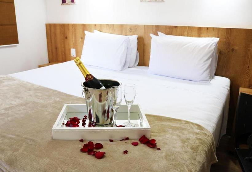 هتل E Pousada Dona Lídia