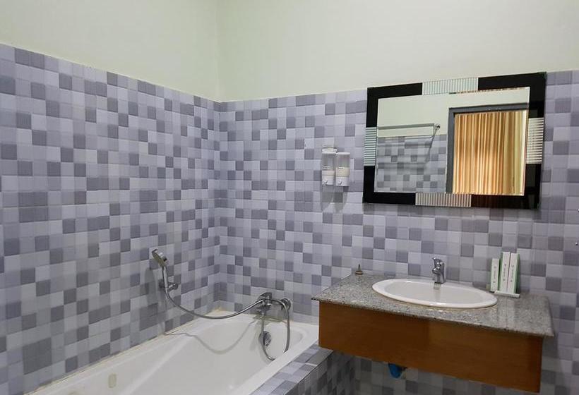 هتل Golden Dragon