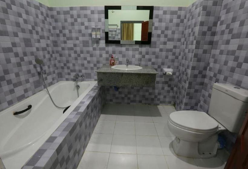 هتل Golden Dragon