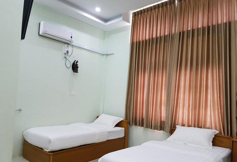 هتل Golden Dragon