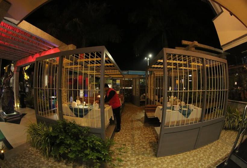 Hotel Hampi International