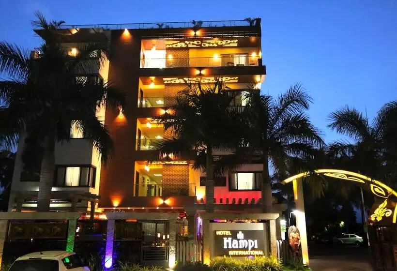 ホテル Hampi International