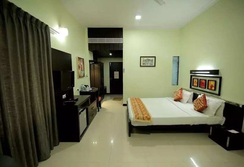 ホテル Hampi International