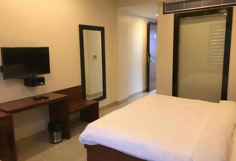 Hotel Holy River