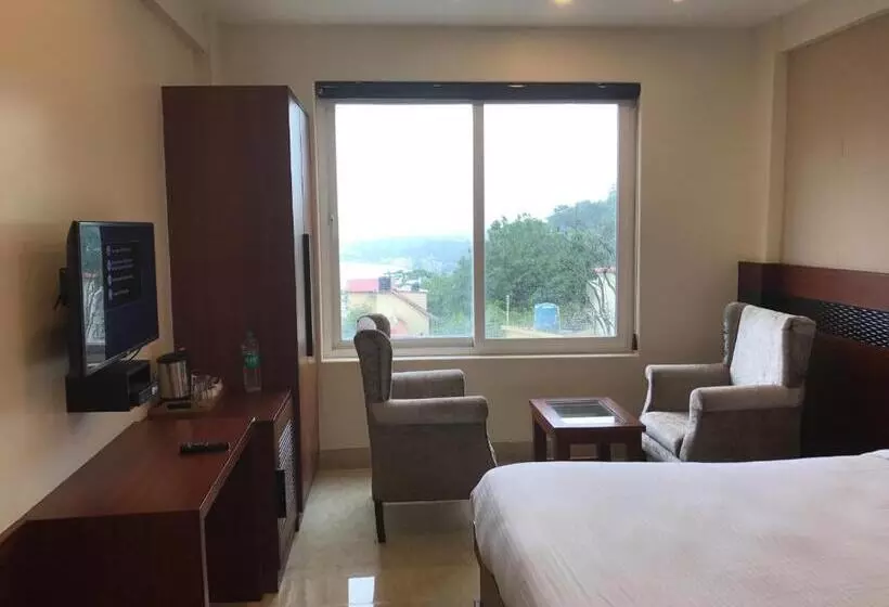 Hotel Holy River