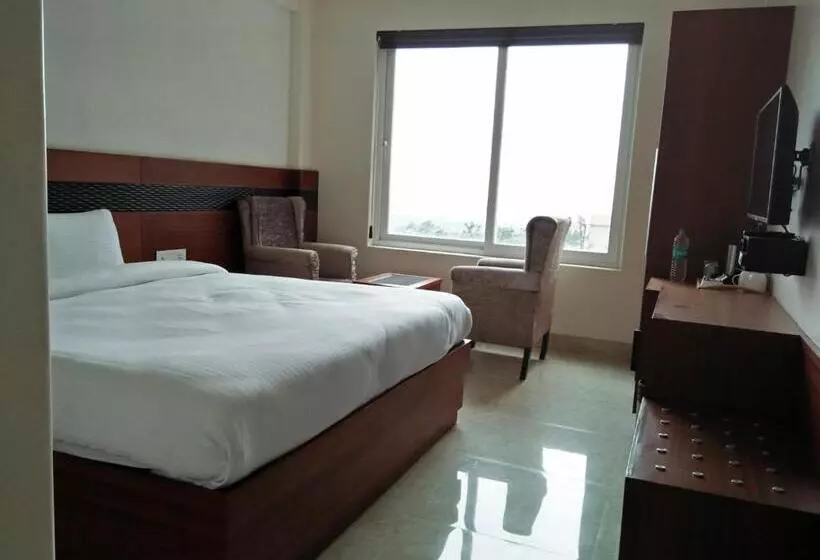 Hotel Holy River