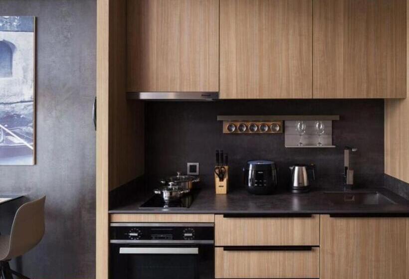 One Residence Hotel & Apartment