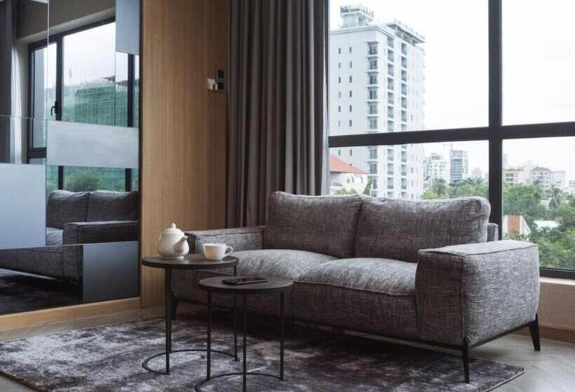 One Residence Hotel & Apartment