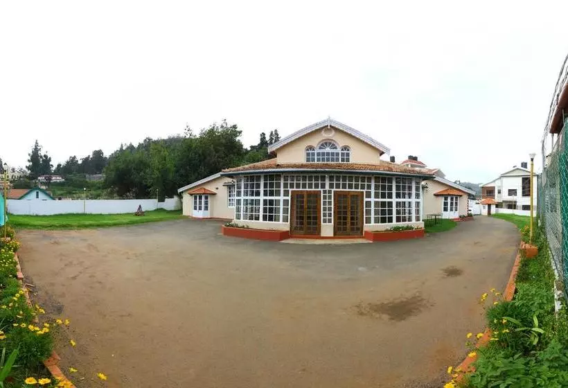 ホテル Oyo 9080 Hillwood Cottages