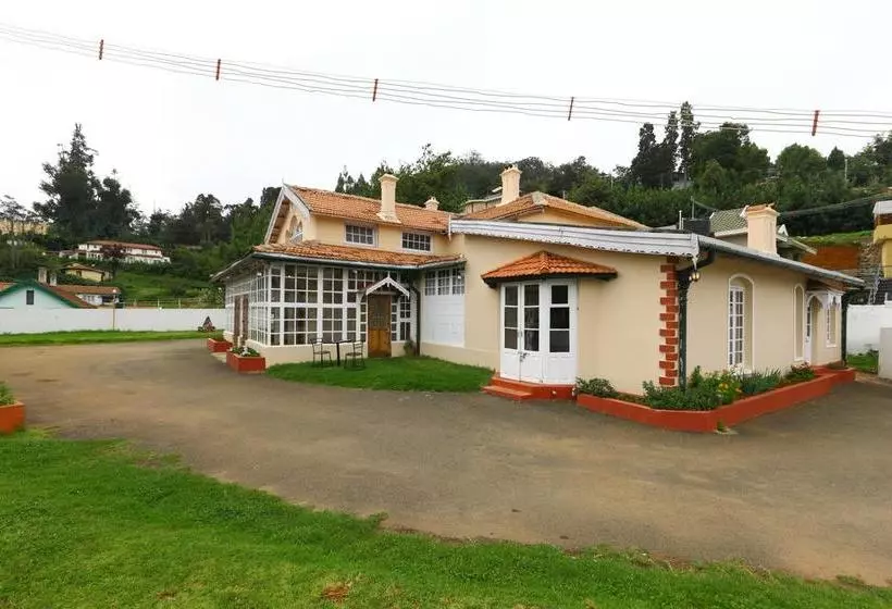 ホテル Oyo 9080 Hillwood Cottages