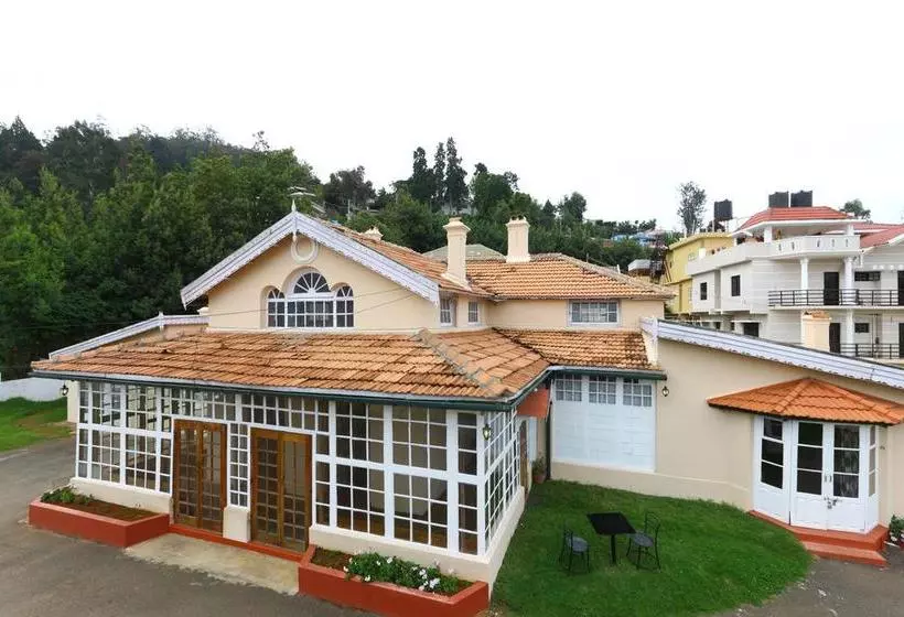ホテル Oyo 9080 Hillwood Cottages