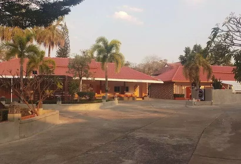 هتل Ploy Resort