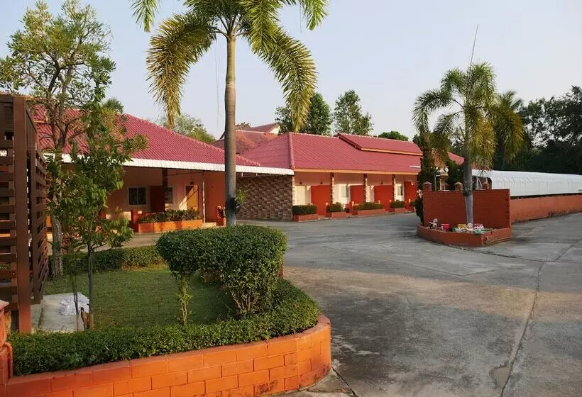 هتل Ploy Resort