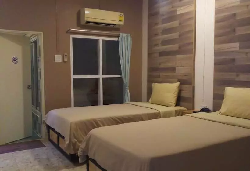 هتل Ploy Resort