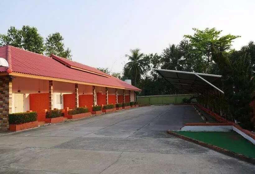 هتل Ploy Resort