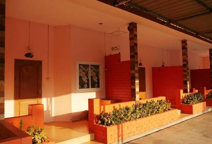 هتل Ploy Resort