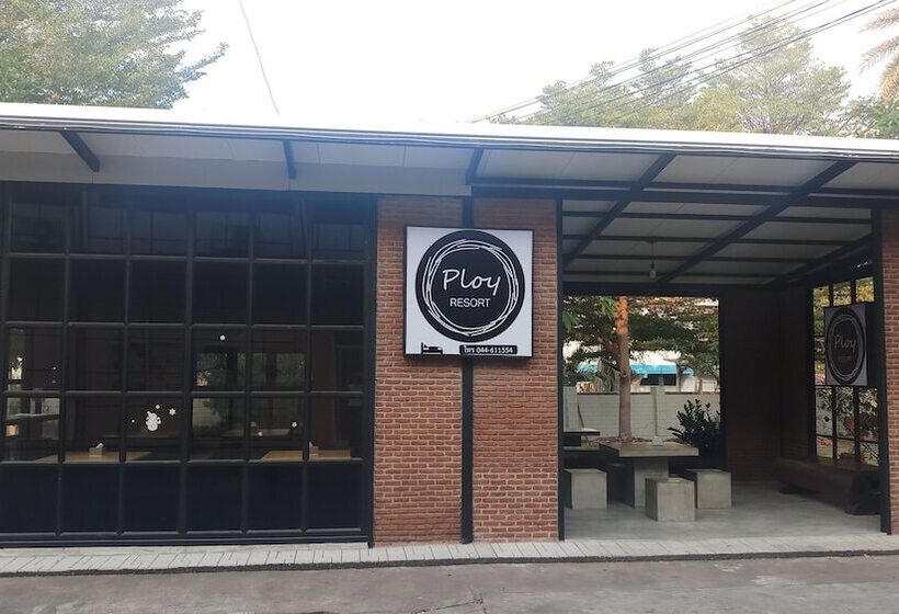 Hotel Ploy Resort