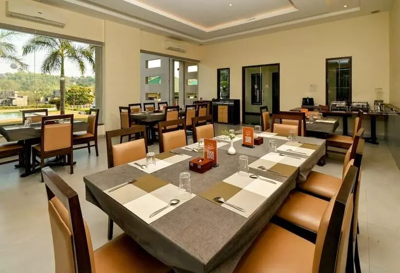 Hotelli Sadhana Executive