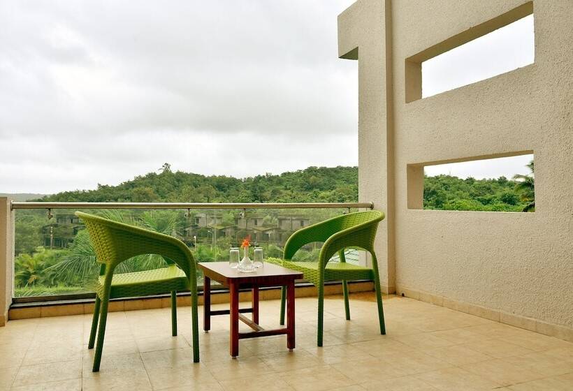 ホテル Sadhana Executive