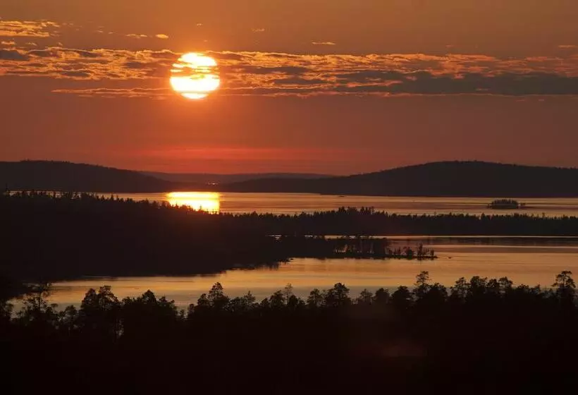 Wilderness Hotel Inari & Igloos