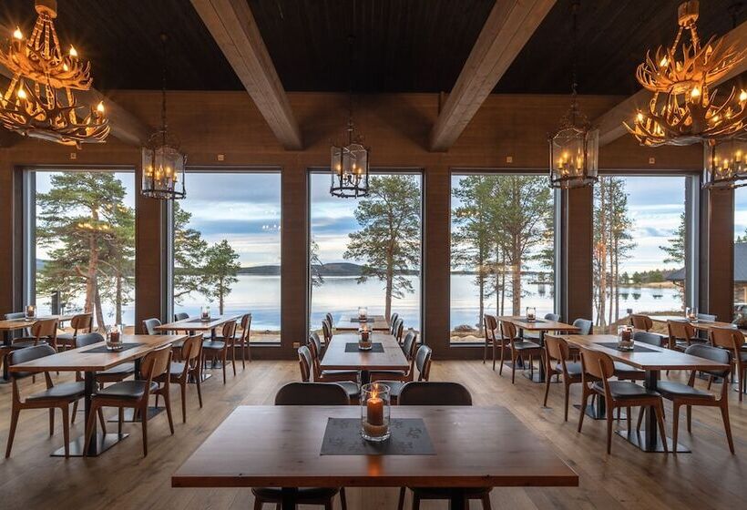Wilderness Hotel Inari & Igloos