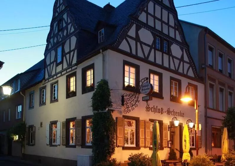 Hotelli Zur Schloß Schenke