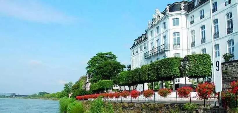 Hotelli Zur Schloß Schenke