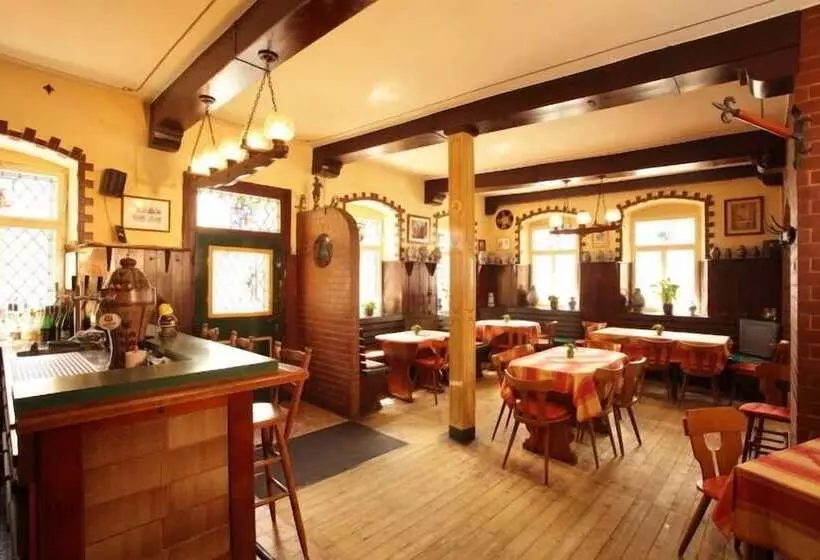 Hotelli Zur Schloß Schenke