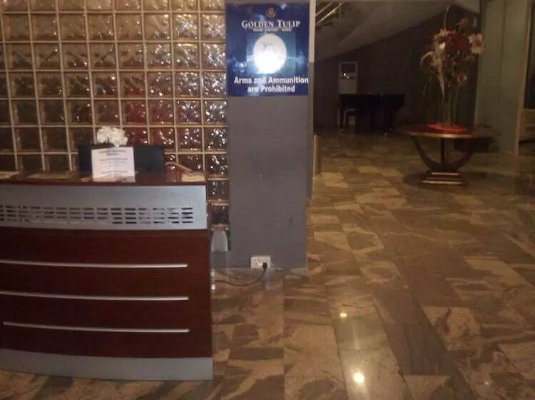 Signatious Hotel And Suites Delta