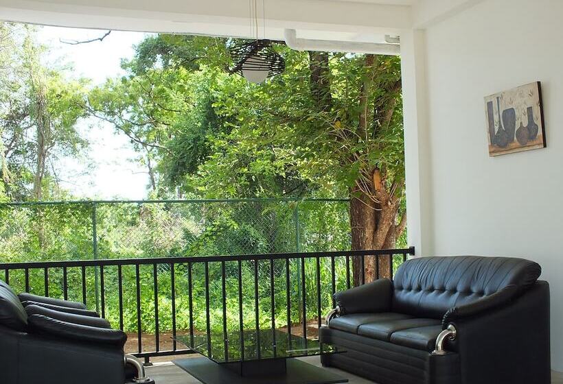 فندق Amelia Resort