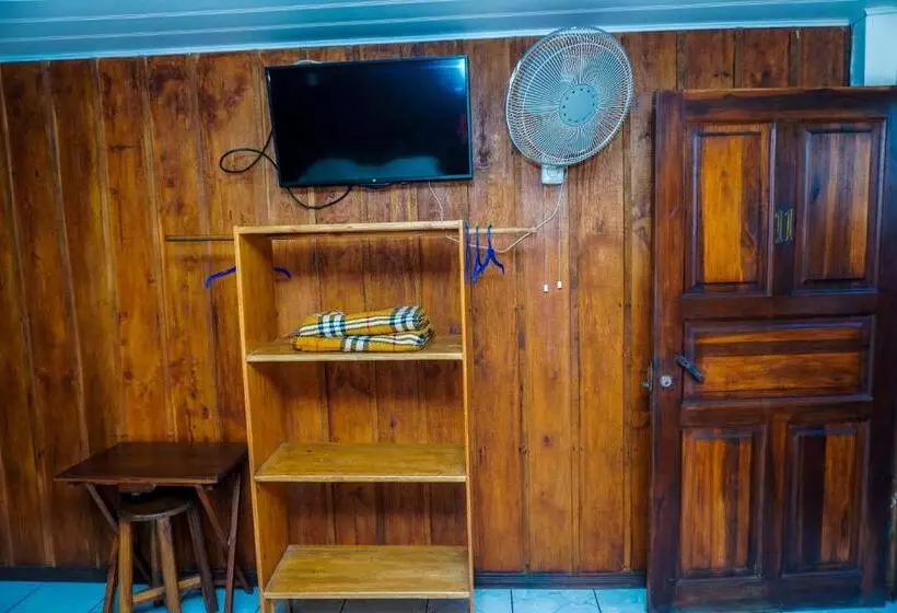 Hotelli Hospedaje Angeluz