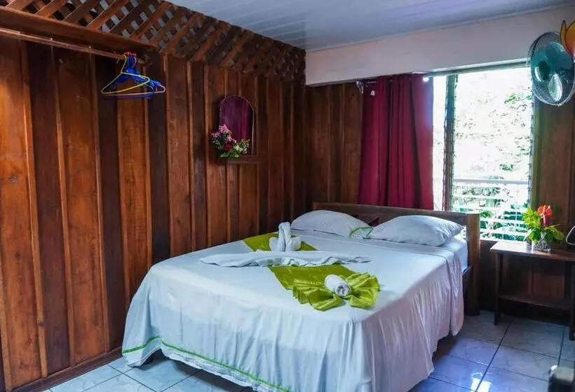 Hotelli Hospedaje Angeluz