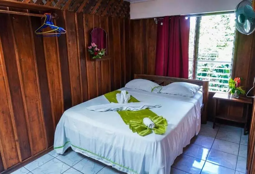 Hotelli Hospedaje Angeluz