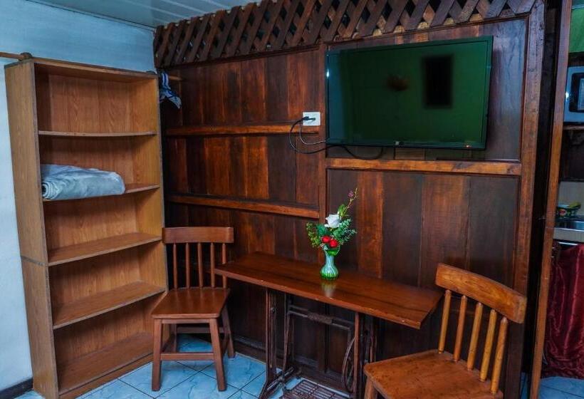 هتل Hospedaje Angeluz