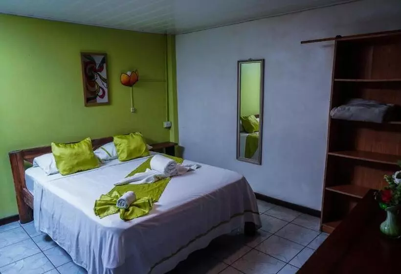 Hotelli Hospedaje Angeluz