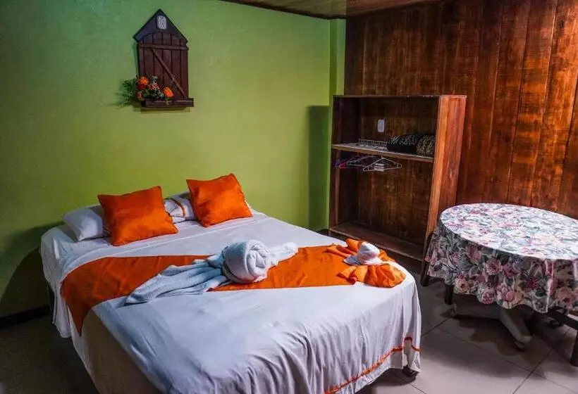 Hotelli Hospedaje Angeluz