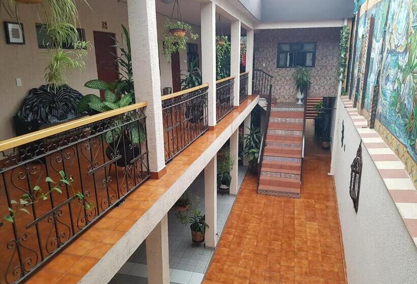 فندق Nuevo Cupatitzio