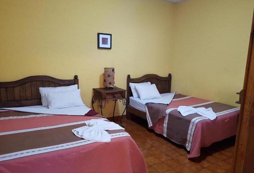 فندق Nuevo Cupatitzio