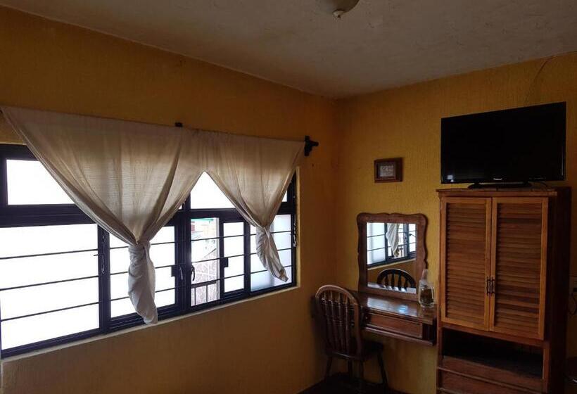 فندق Nuevo Cupatitzio