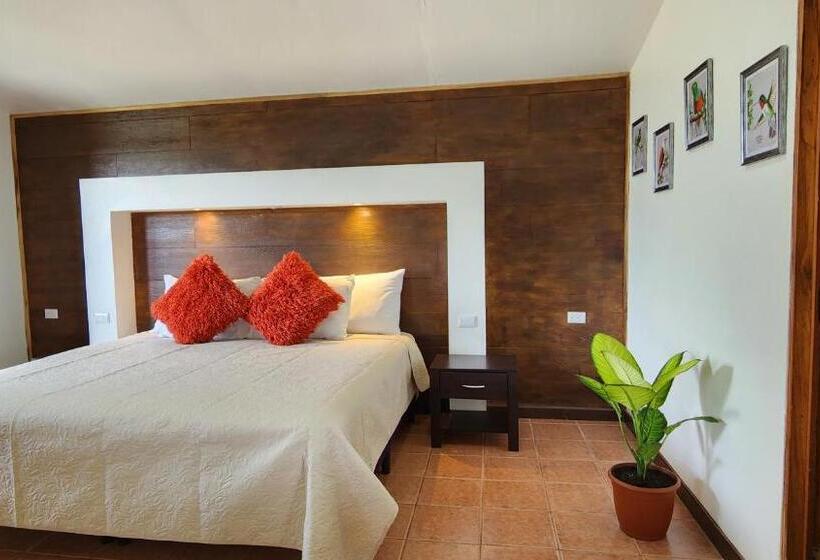 تختخواب و صبحانه La Guayaba Monteverde