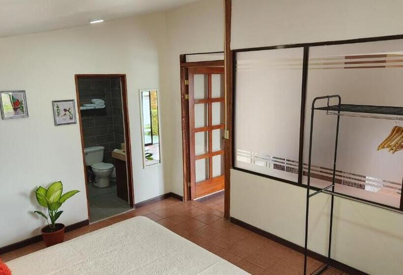 تختخواب و صبحانه La Guayaba Monteverde