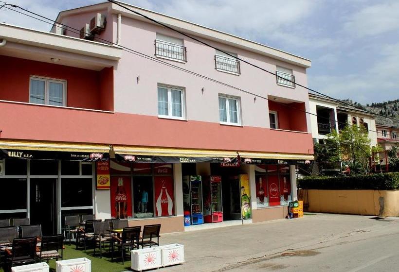 تختخواب و صبحانه Pansion Nerry